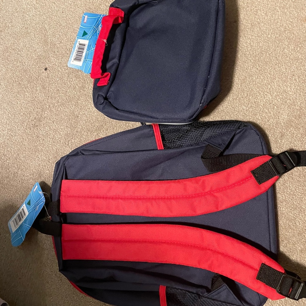 Last One New Spiderman Backpack & Matching Lunchbox - Picture 2 of 2